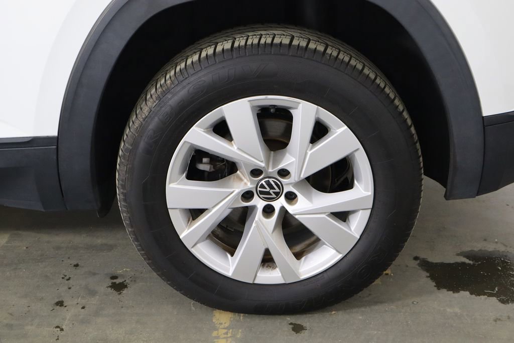 Used 2021 Volkswagen Atlas Cross Sport S image 34