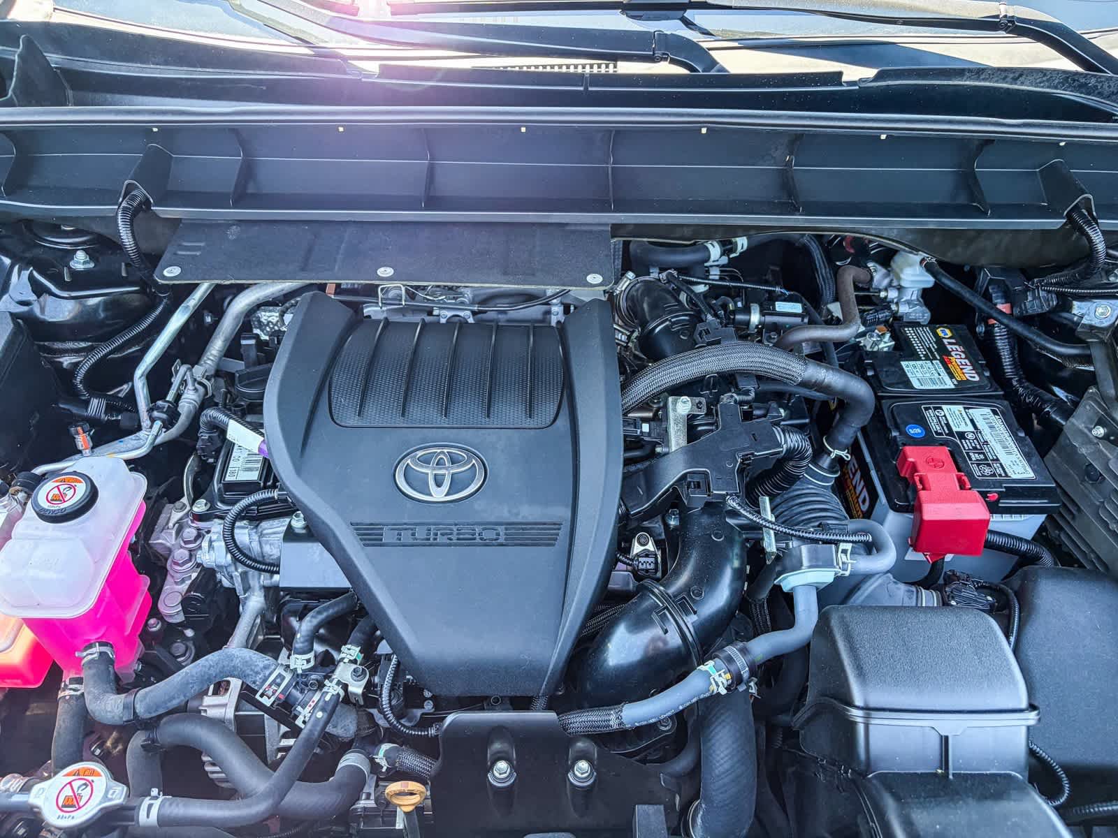 Used 2024 Toyota Highlander LE FWD image 26