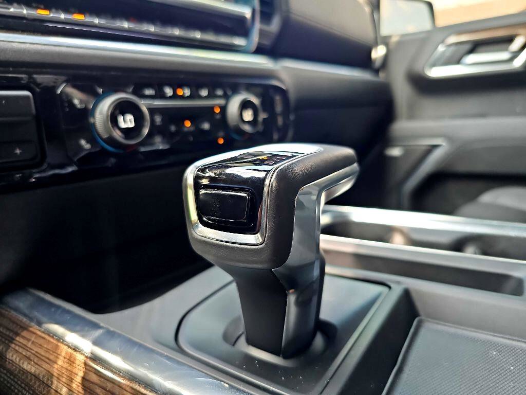 Used 2022 Chevrolet Silverado 1500 LT Trail Boss w/ LT Trail Boss Premium Package image 36