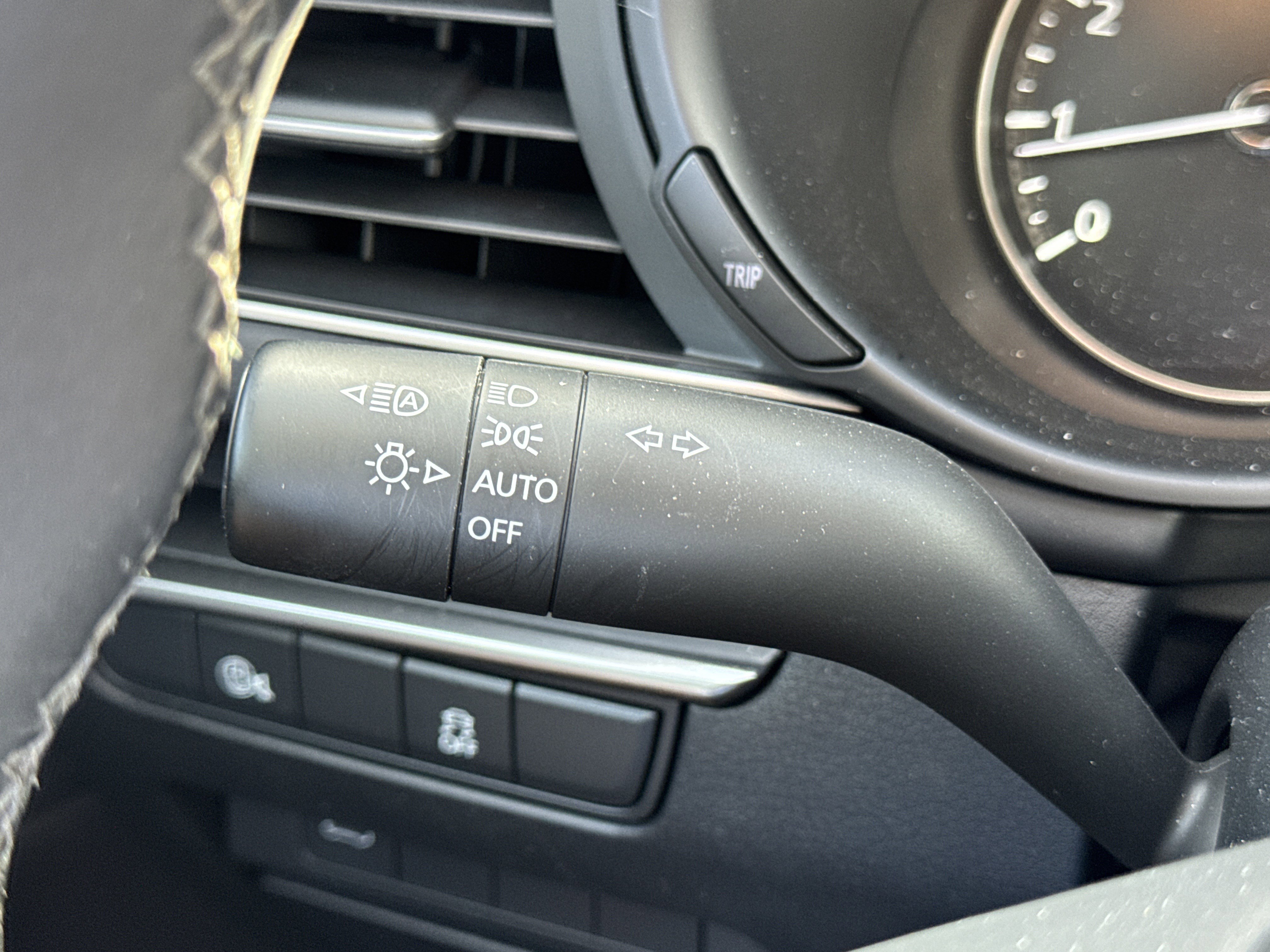 Used 2024 MAZDA MAZDA3 s image 16