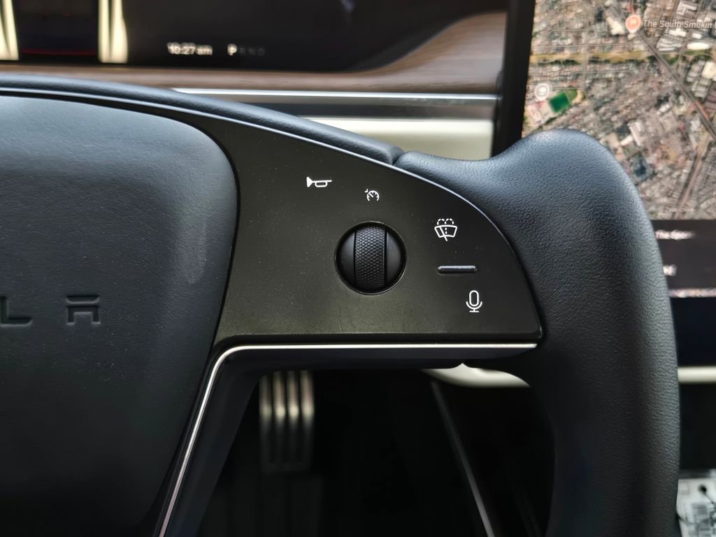 Used 2023 Tesla Model S Standard Range image 23