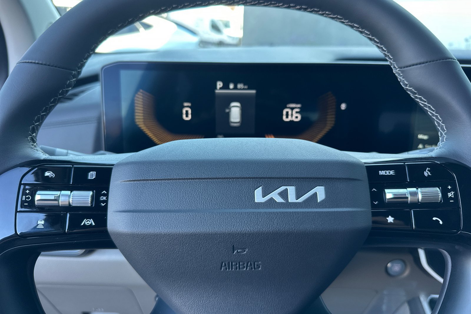 New 2027 Kia Carnival FWD image 23