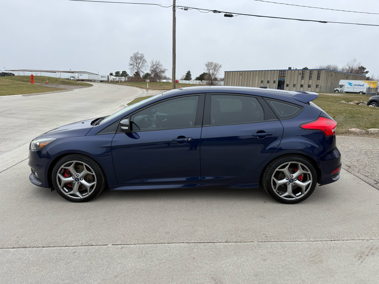 Used 2016 Ford Focus ST w/ Equipment Group 401A image 9