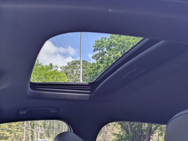New 2026 Chevrolet Trax RS w/ Sunroof Package FWD image 12