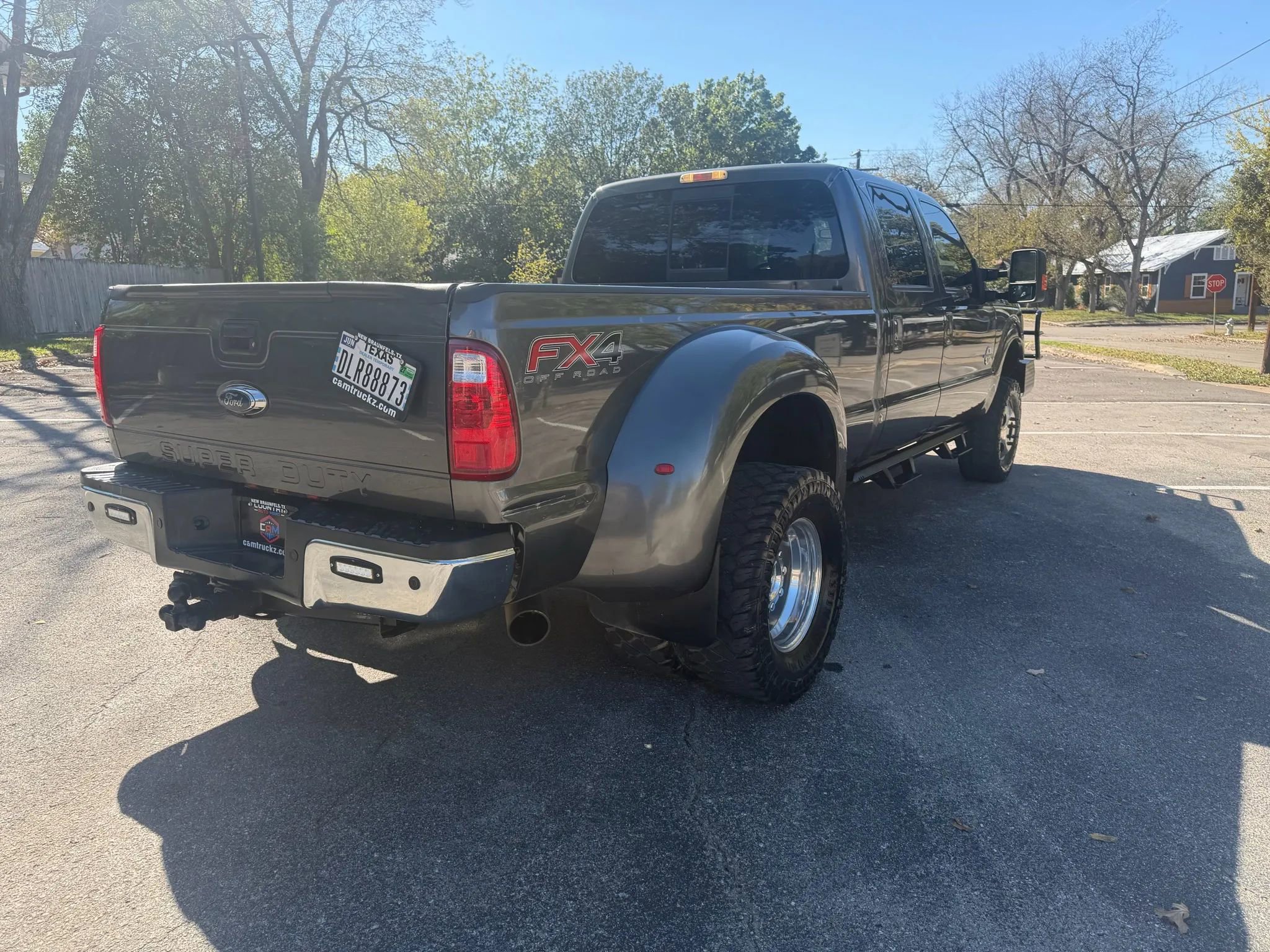 Used 2015 Ford F350 Lariat w/ Lariat Interior Package AWD/4WD image 5