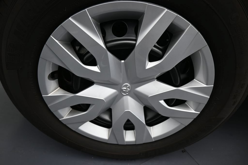 Used 2026 Toyota Corolla Cross L FWD image 39
