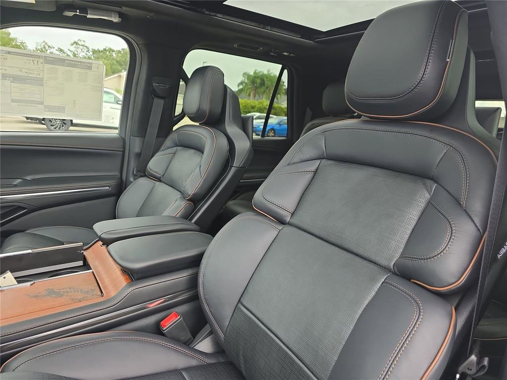 New 2025 Lincoln Navigator L Black Label image 14