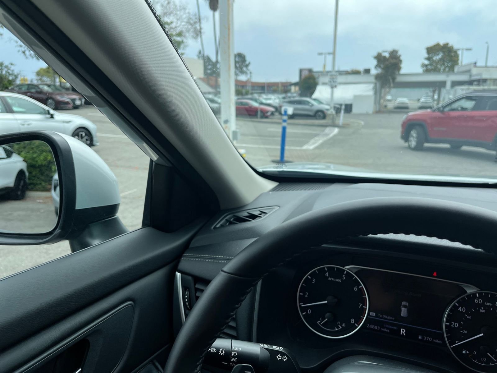 Used 2025 Nissan Rogue SV FWD image 35