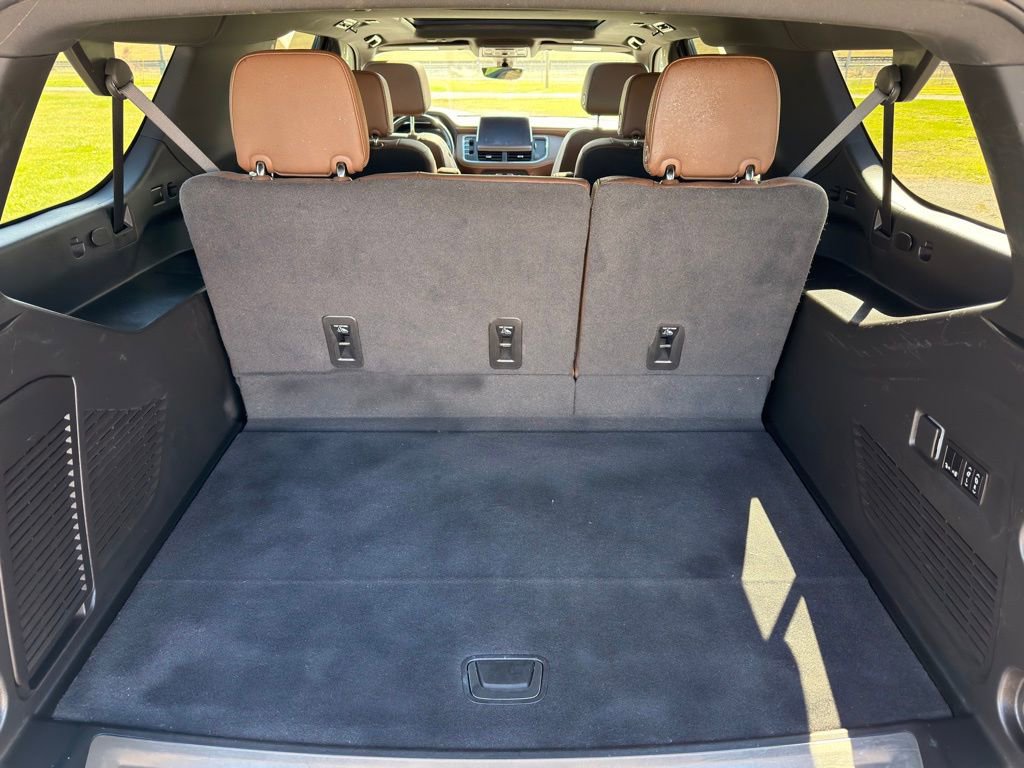 Used 2022 Chevrolet Suburban High Country w/ LPO, Illumination Package image 30