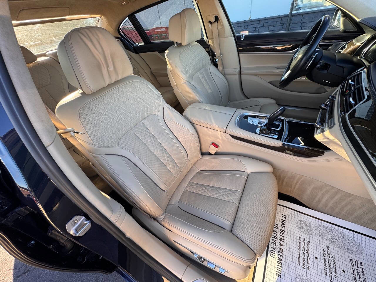 Used 2016 BMW 750i xDrive AWD/4WD image 28