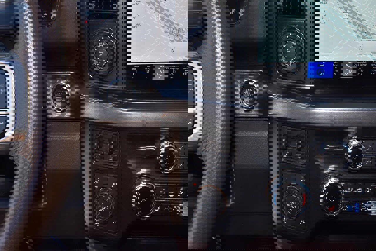 Used 2024 Ford F250 King Ranch w/ FX4 Off-Road Package image 30