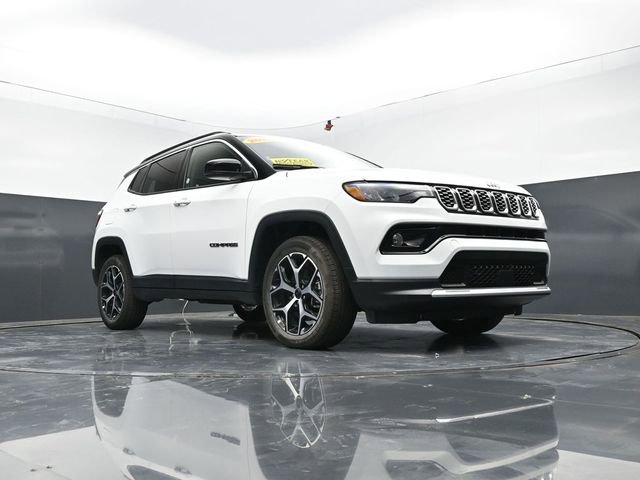 Used 2026 Jeep Compass Limited AWD/4WD image 36