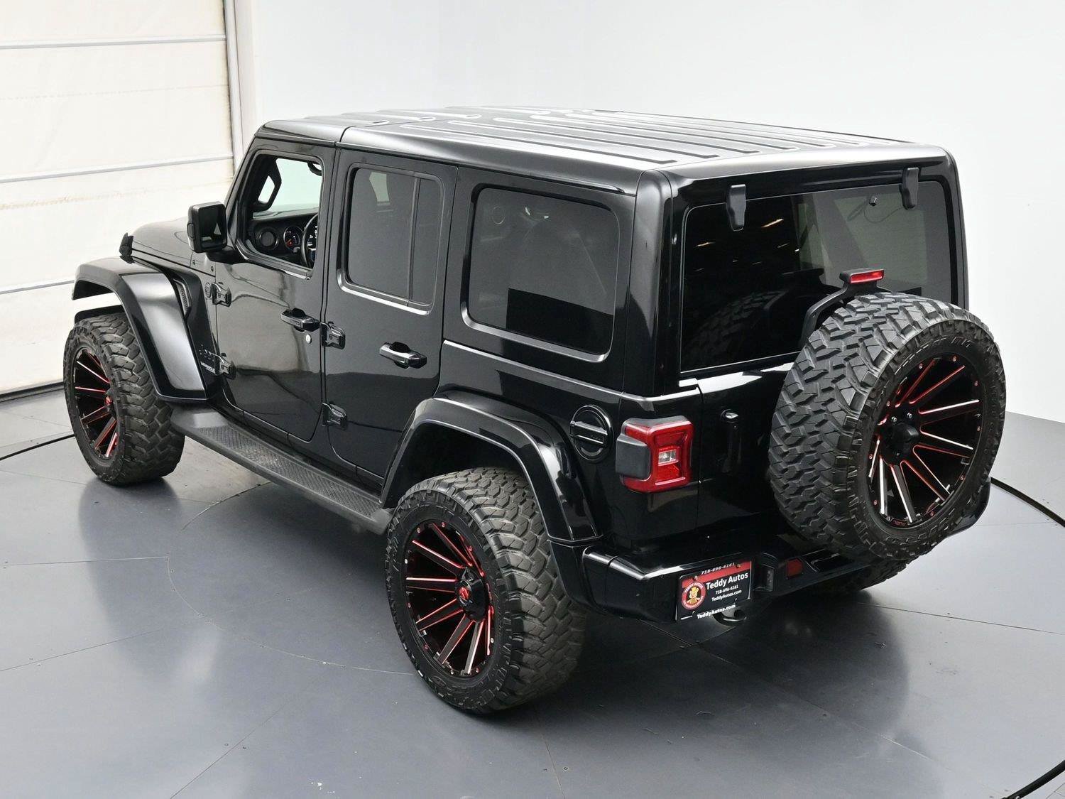 Used 2021 Jeep Wrangler Unlimited Sahara AWD/4WD image 34