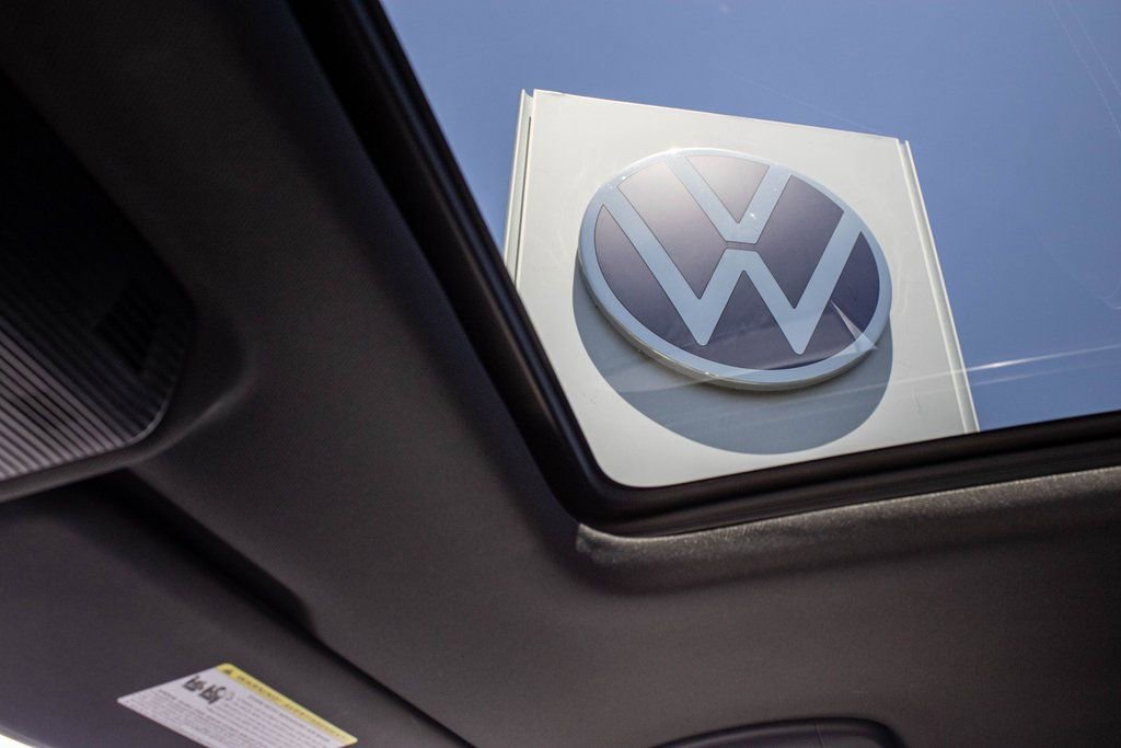 New 2025 Volkswagen Atlas Cross Sport SEL R-Line AWD/4WD image 2