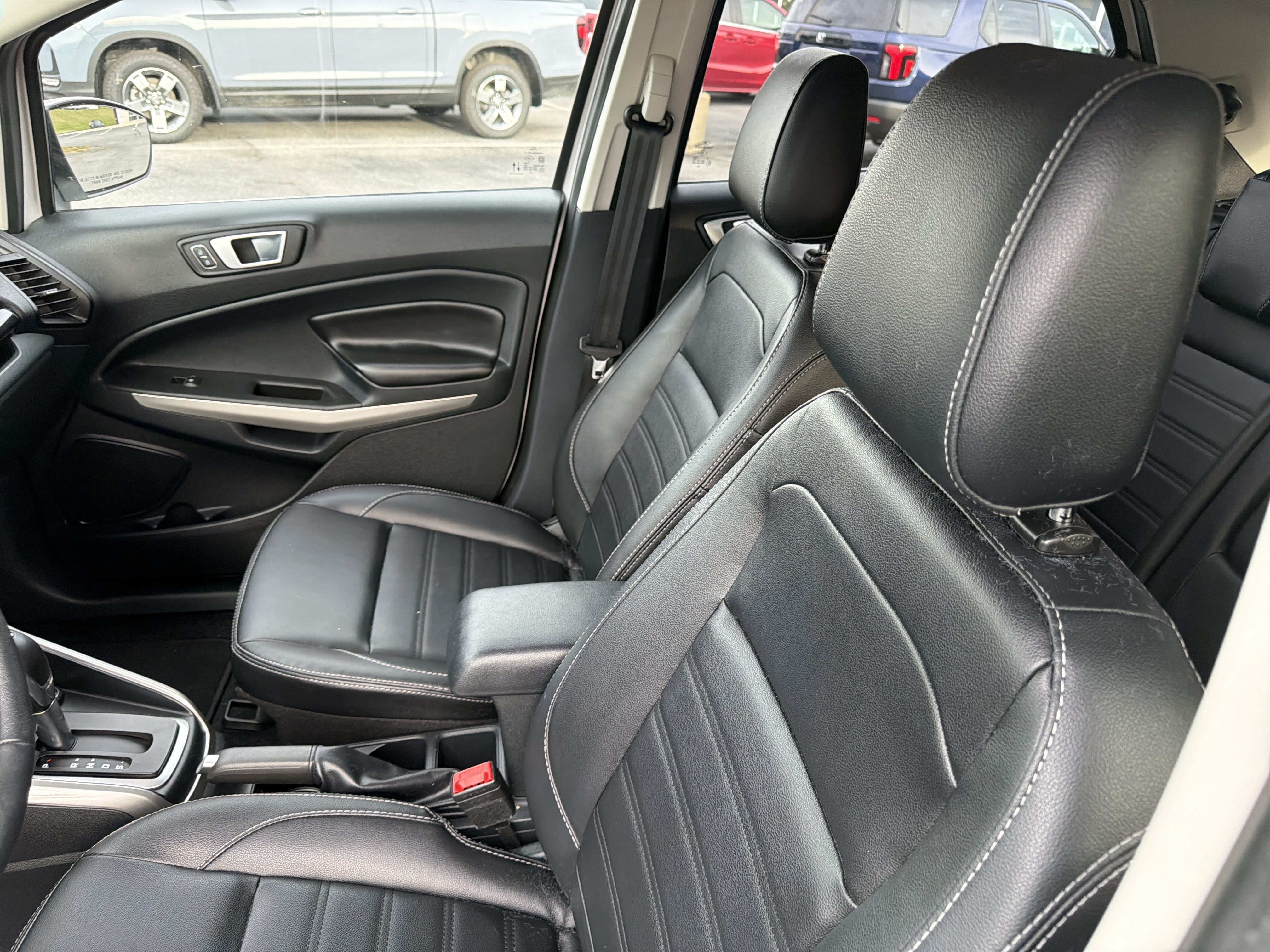 Used 2022 Ford EcoSport Titanium AWD/4WD image 16
