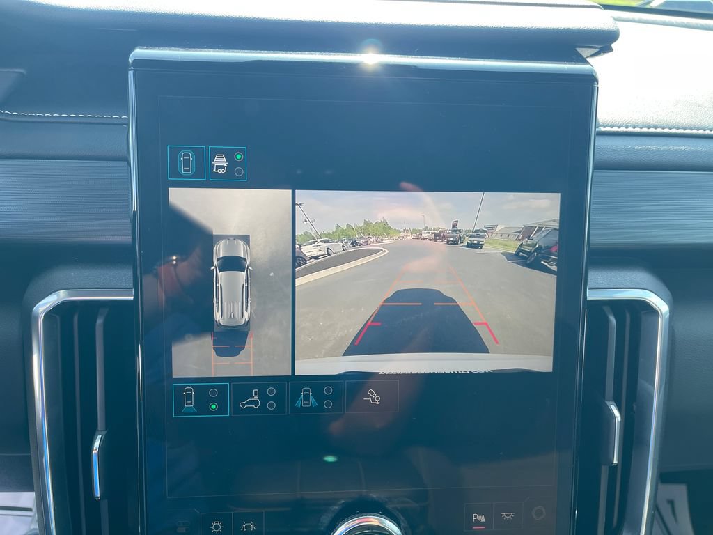 Used 2025 GMC Acadia Elevation FWD image 23
