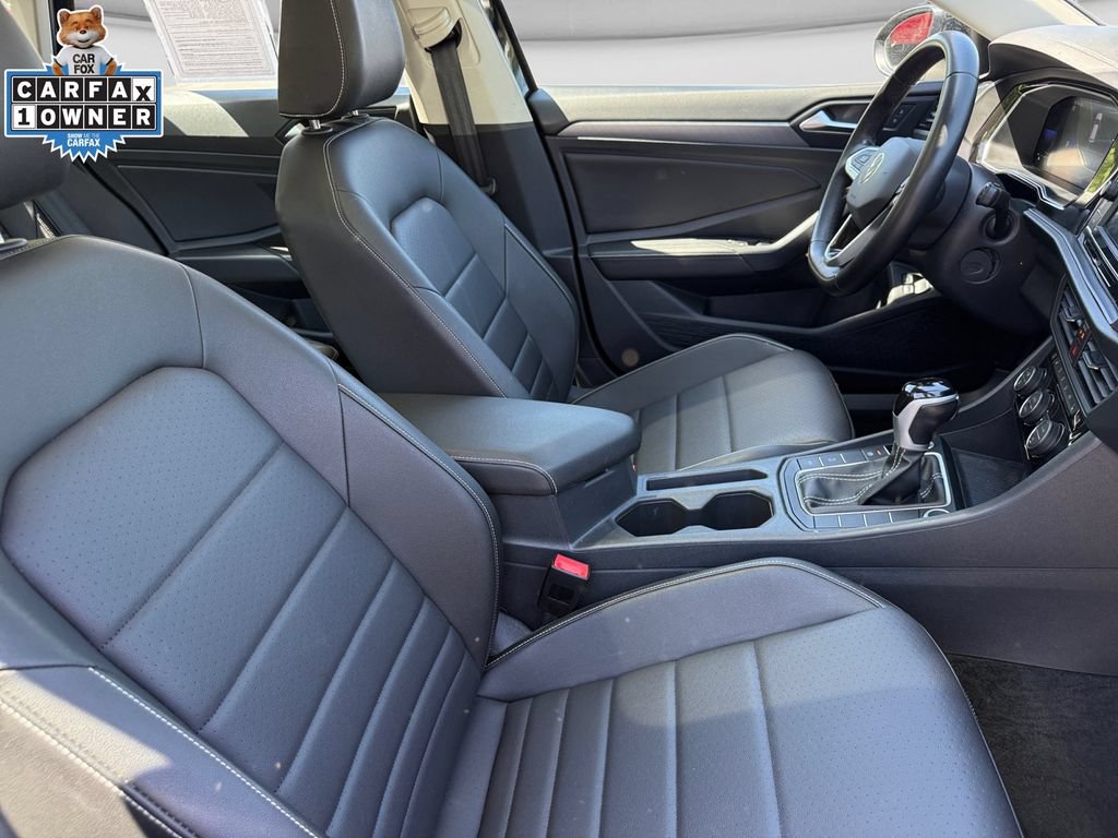 Used 2024 Volkswagen Jetta SE FWD image 16