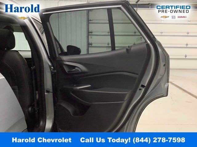 Certified 2025 Chevrolet Trax ACTIV w/ Sunroof Package image 8