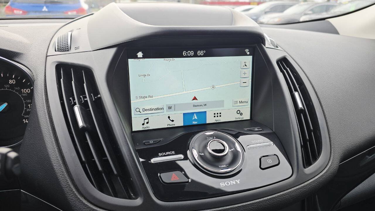 Used 2019 Ford Escape Titanium AWD/4WD image 19