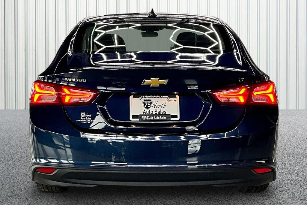 Used 2022 Chevrolet Malibu LT FWD image 5