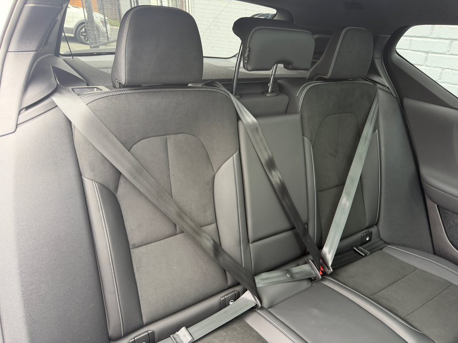 Used 2023 Volvo XC40 Recharge Plus AWD/4WD image 40