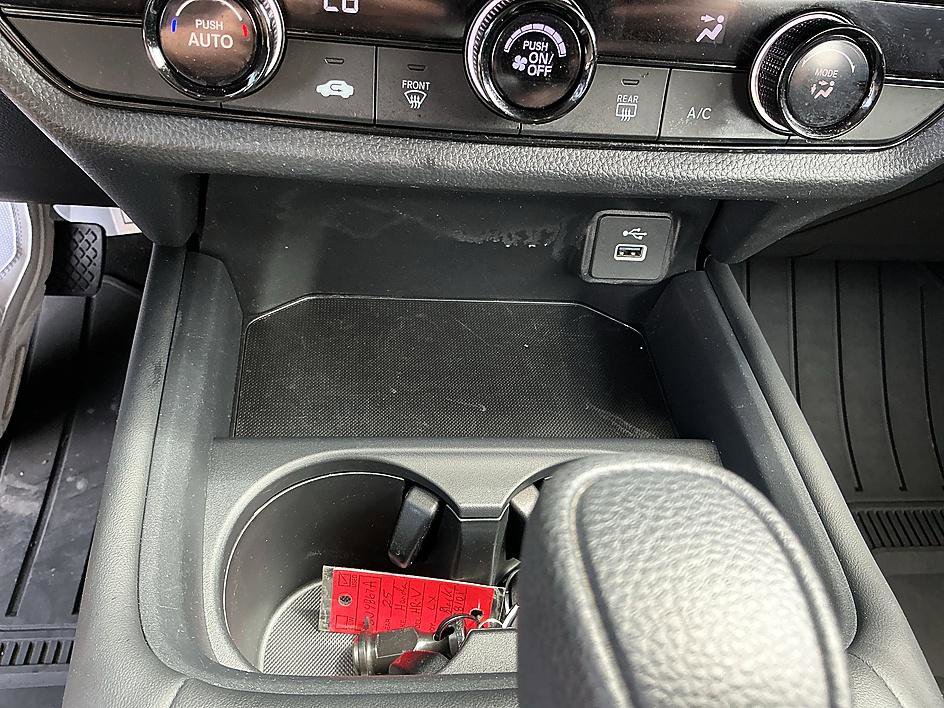 Used 2025 Honda HR-V LX image 19