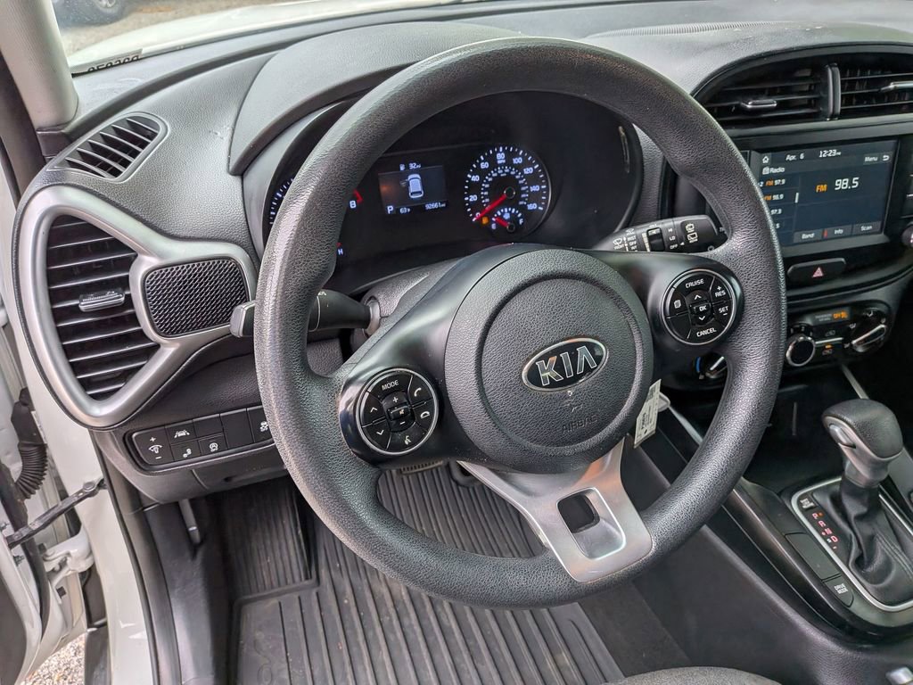 Used 2020 Kia Soul S FWD image 32
