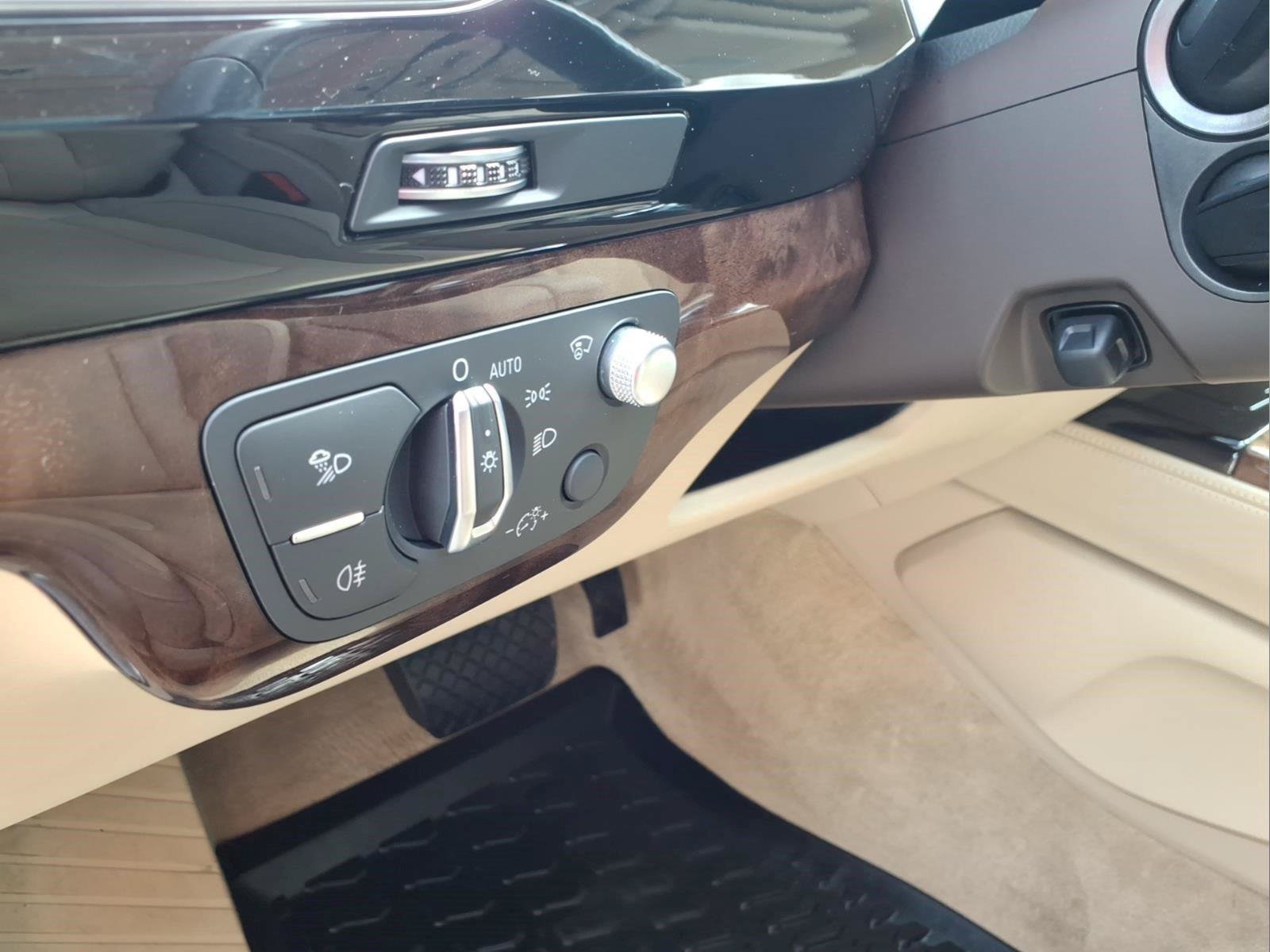 Used 2019 Audi Q7 3.0T Prestige w/ Prestige Package AWD/4WD image 24