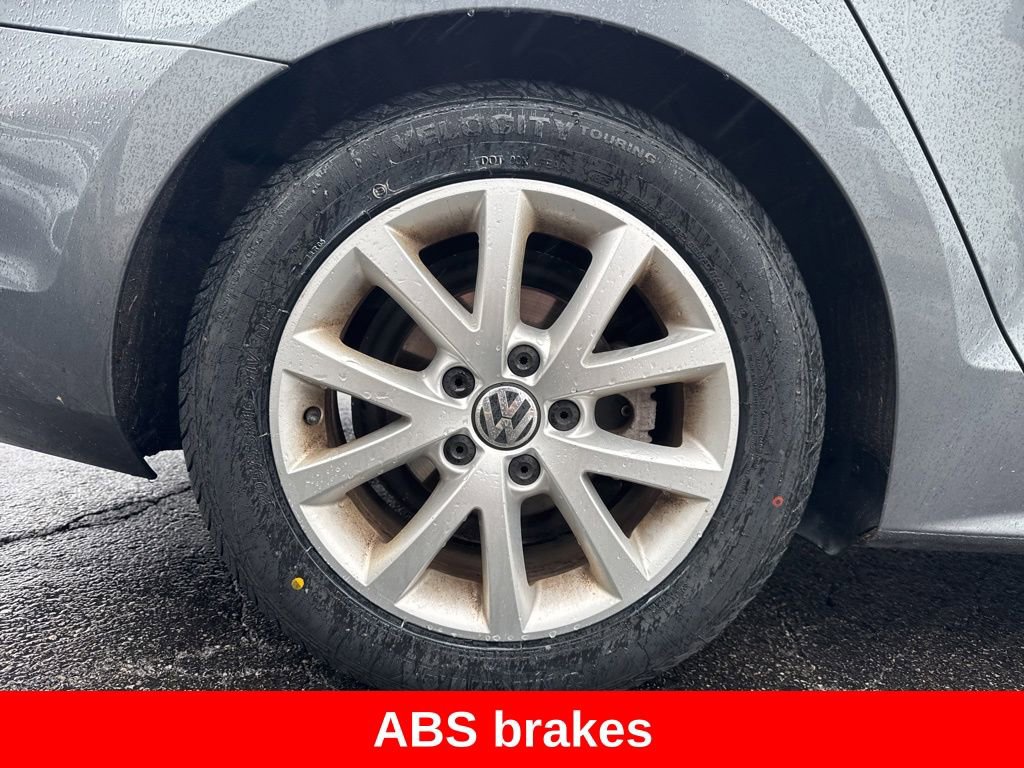 Used 2015 Volkswagen Jetta SE FWD image 6