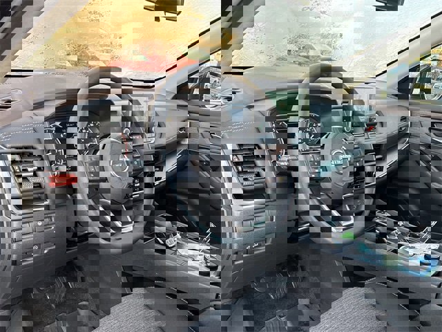 Used 2023 Nissan Rogue SV image 10