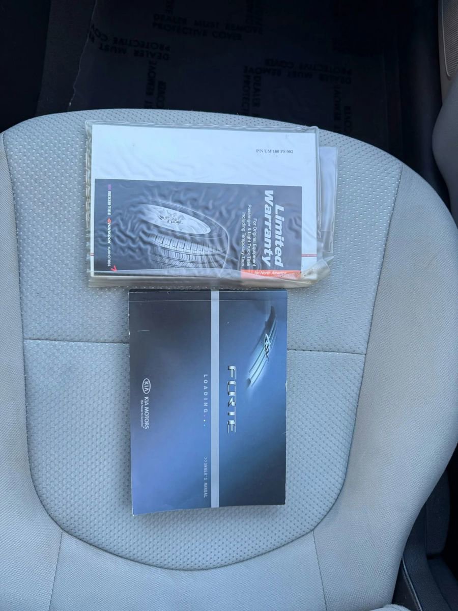 Used 2010 Kia Forte EX image 20