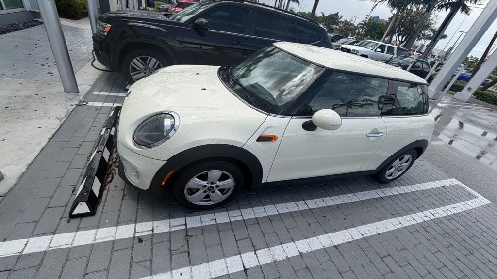 Used 2019 MINI Cooper 2-Door Hardtop image 1