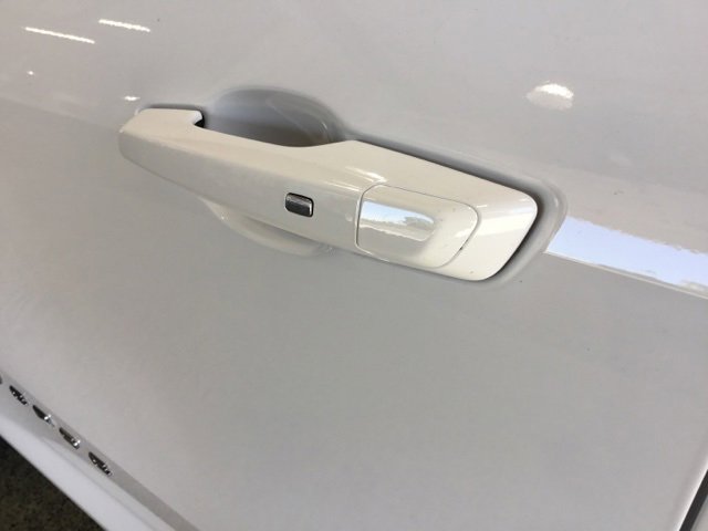 New 2026 Chevrolet Traverse LT w/ LPO, Floor Liner Package image 12