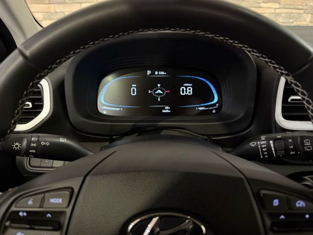 New 2025 Hyundai Venue Limited FWD image 18