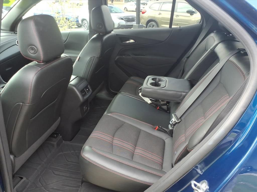 Used 2022 Chevrolet Equinox RS w/ LPO, Floor Liner Package AWD/4WD image 24
