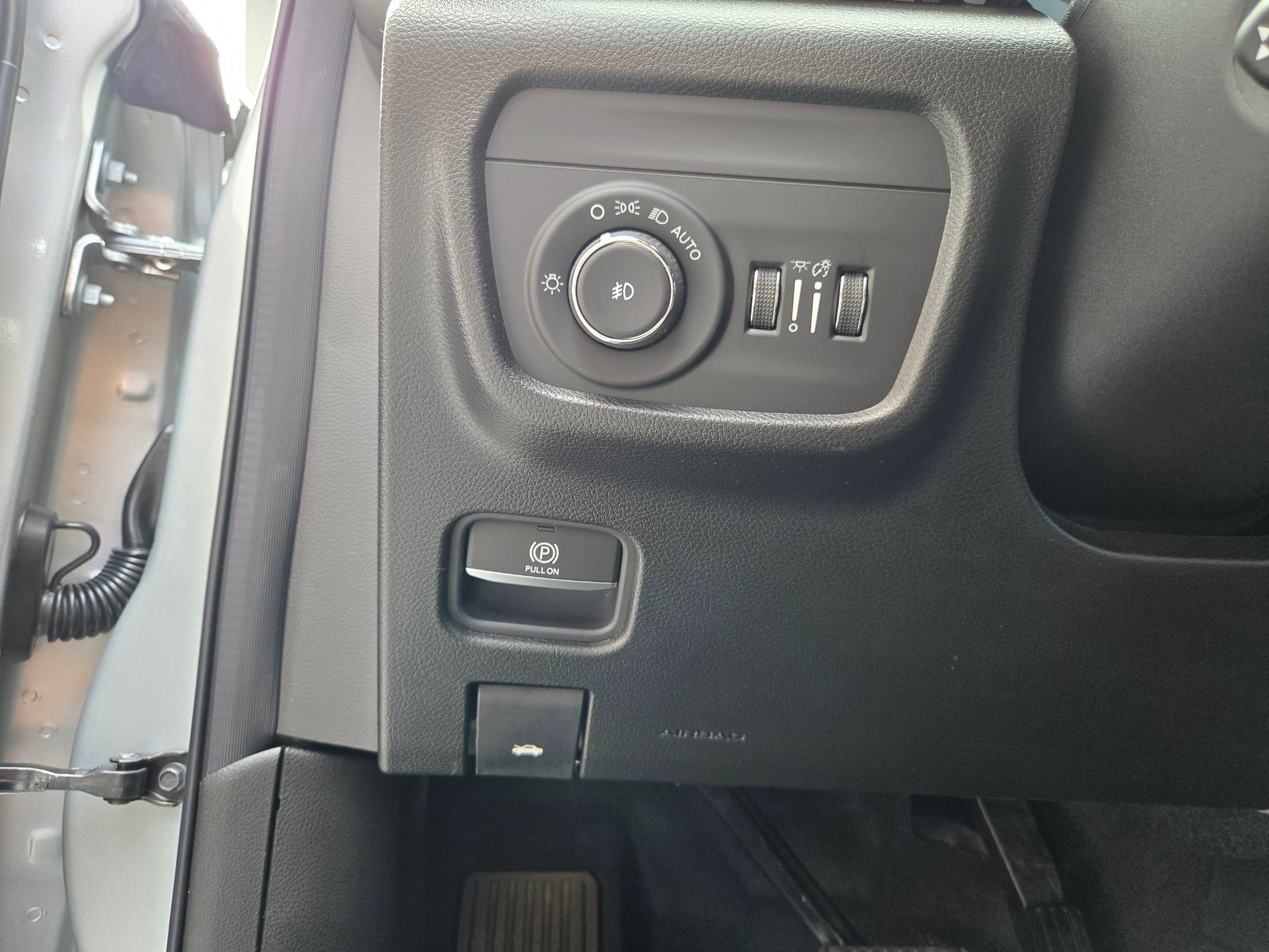 New 2025 Jeep Grand Cherokee L Limited w/ Luxury Tech Group II image 16