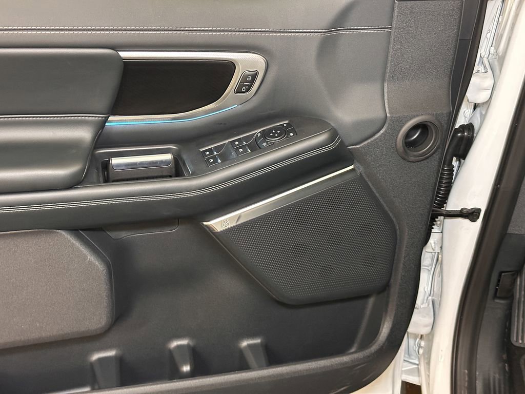 New 2026 Ford Expedition Platinum w/ Stealth Performance Package image 23