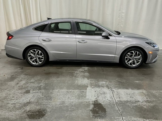 Used 2023 Hyundai Sonata SEL w/ Convenience Package image 2