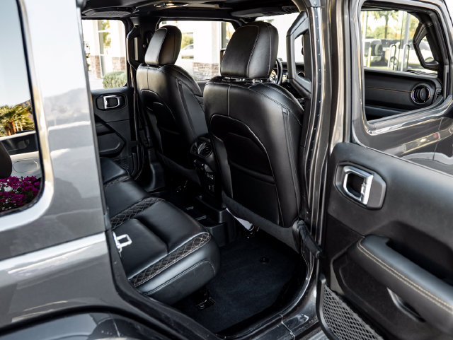 Used 2021 Jeep Wrangler Unlimited Sahara AWD/4WD image 35