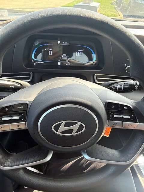 Certified 2026 Hyundai Elantra SE FWD image 16