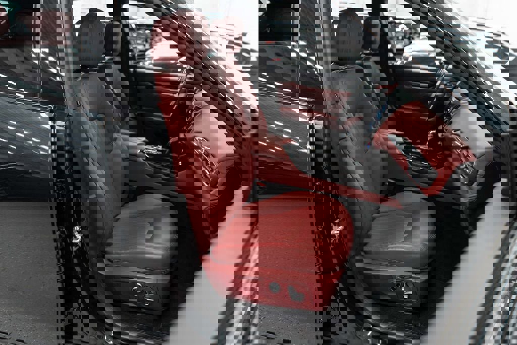 Used 2022 Maserati Levante GT image 11