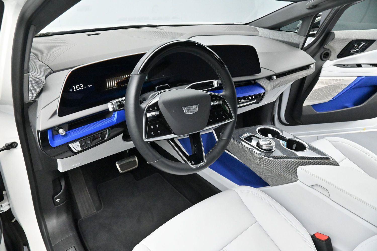 Certified 2025 Cadillac Optiq Sport 1 AWD/4WD image 16