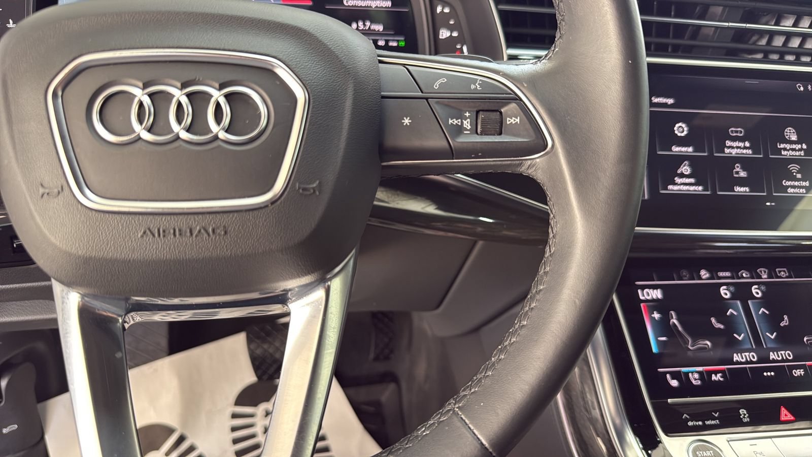 Used 2022 Audi Q7 3.0T Prestige AWD/4WD image 13