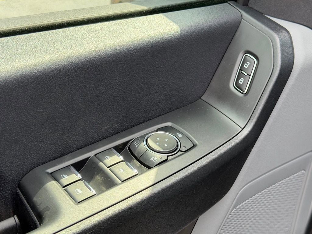 New 2026 Ford F550 4x4 Crew Cab image 12