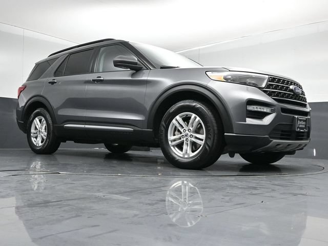 Certified 2021 Ford Explorer XLT w/ Equipment Group 202A AWD/4WD image 36