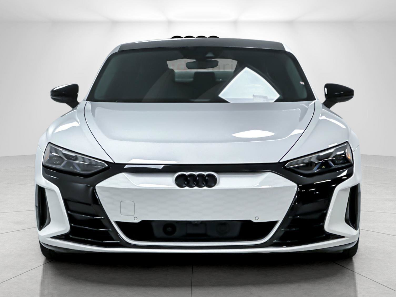 Used 2023 Audi RS e-tron GT w/ Carbon Performance Package AWD/4WD image 8
