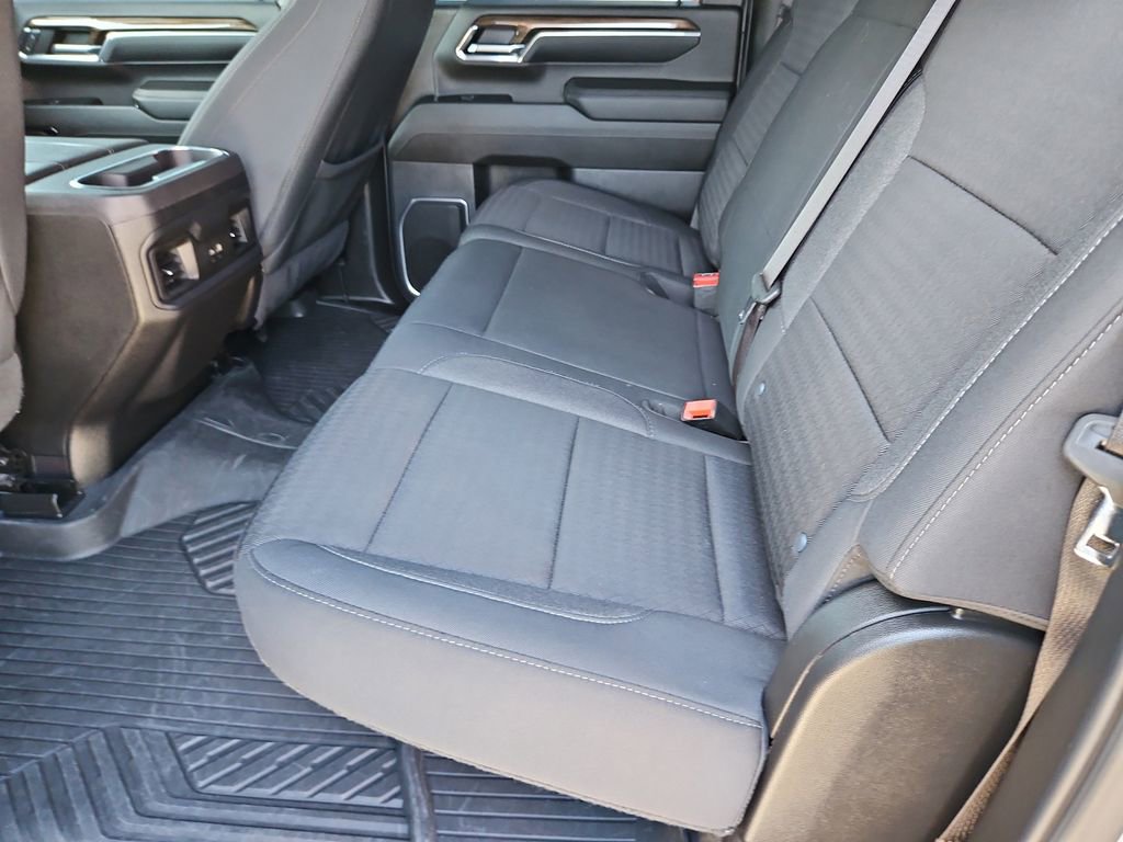 Used 2024 Chevrolet Silverado 3500 LT w/ Convenience Package image 18