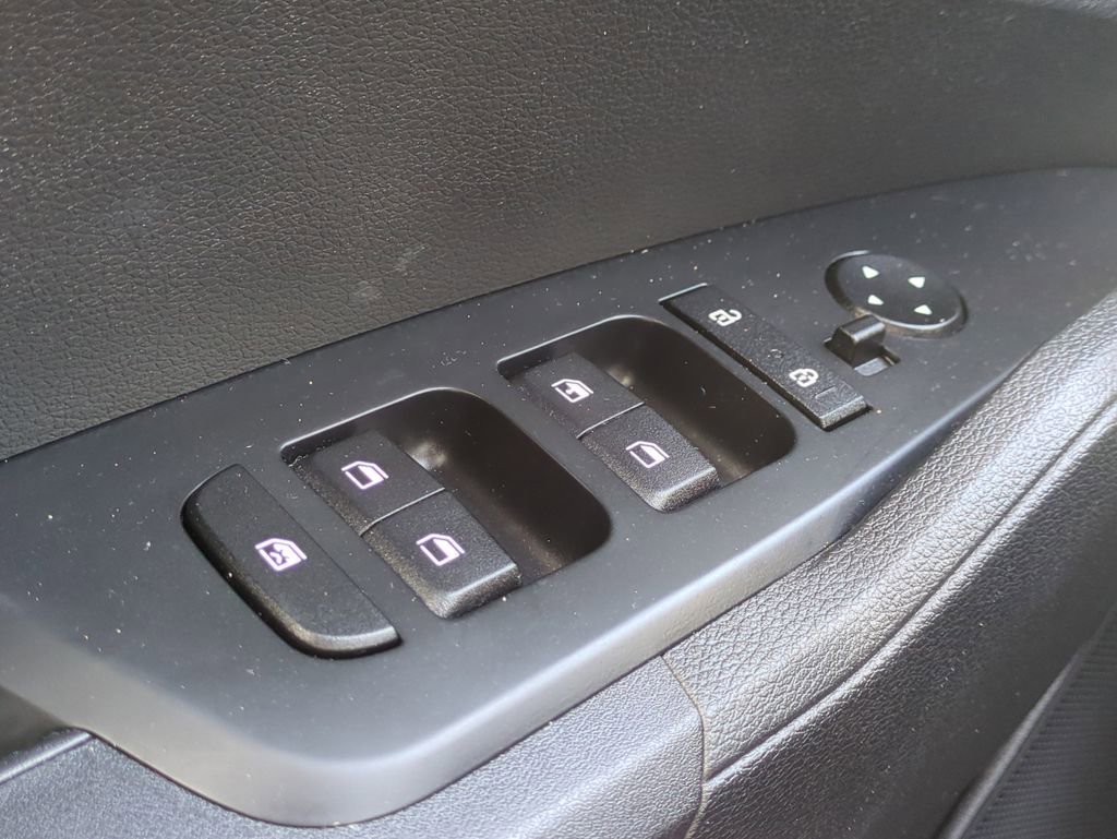 Used 2023 Kia Sportage LX AWD/4WD image 25
