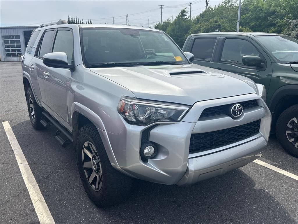 Used 2018 Toyota 4Runner TRD Off-Road AWD/4WD image 5