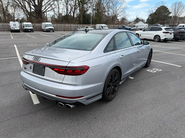 Used 2025 Audi S8 image 9